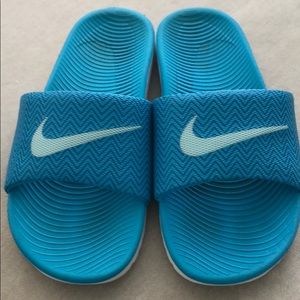 Nike slides